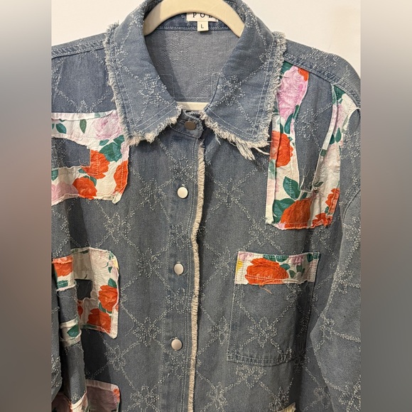 NEW POL Women’s Oversized Floral Patchwork Denim Jacket Shacket Size L - Picture 2 of 9
